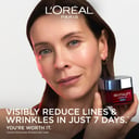 L'Oreal Paris Revitalift Laser X3 Renew Advanced Anti-Ageing Moisturiser 50ml thumbnail 3
