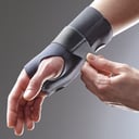 Futuro Wrist Compression Stabilising Brace Right Hand Small/Medium 1 each thumbnail 3