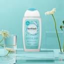 Femfresh Sensitive Wash 250ml thumbnail 5