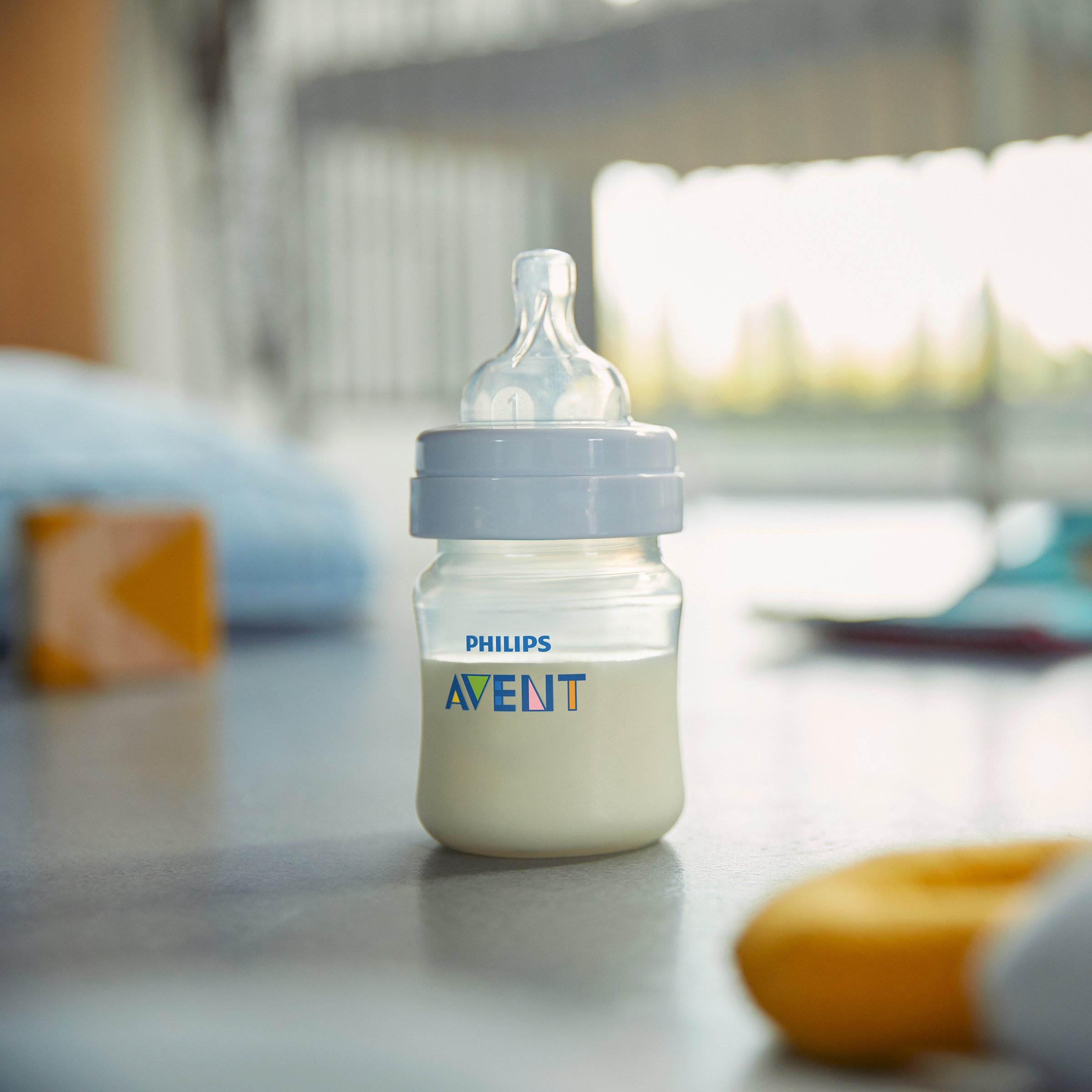 Avent Anti-Colic Feeding Bottle 125ml - 1 pack - Image 2