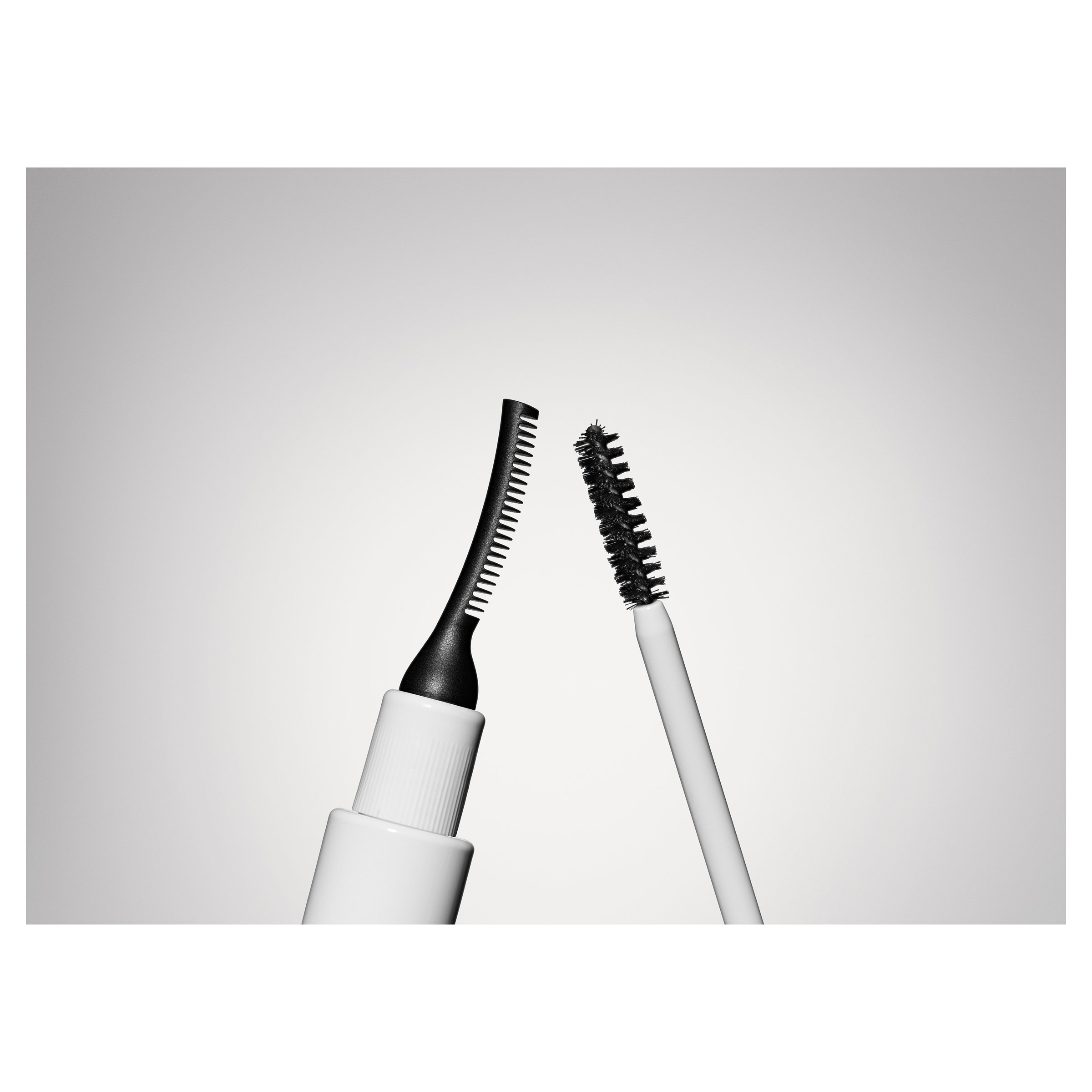 Revlon Photoready Lifting Brow Gel Clear 30ml - Image 2