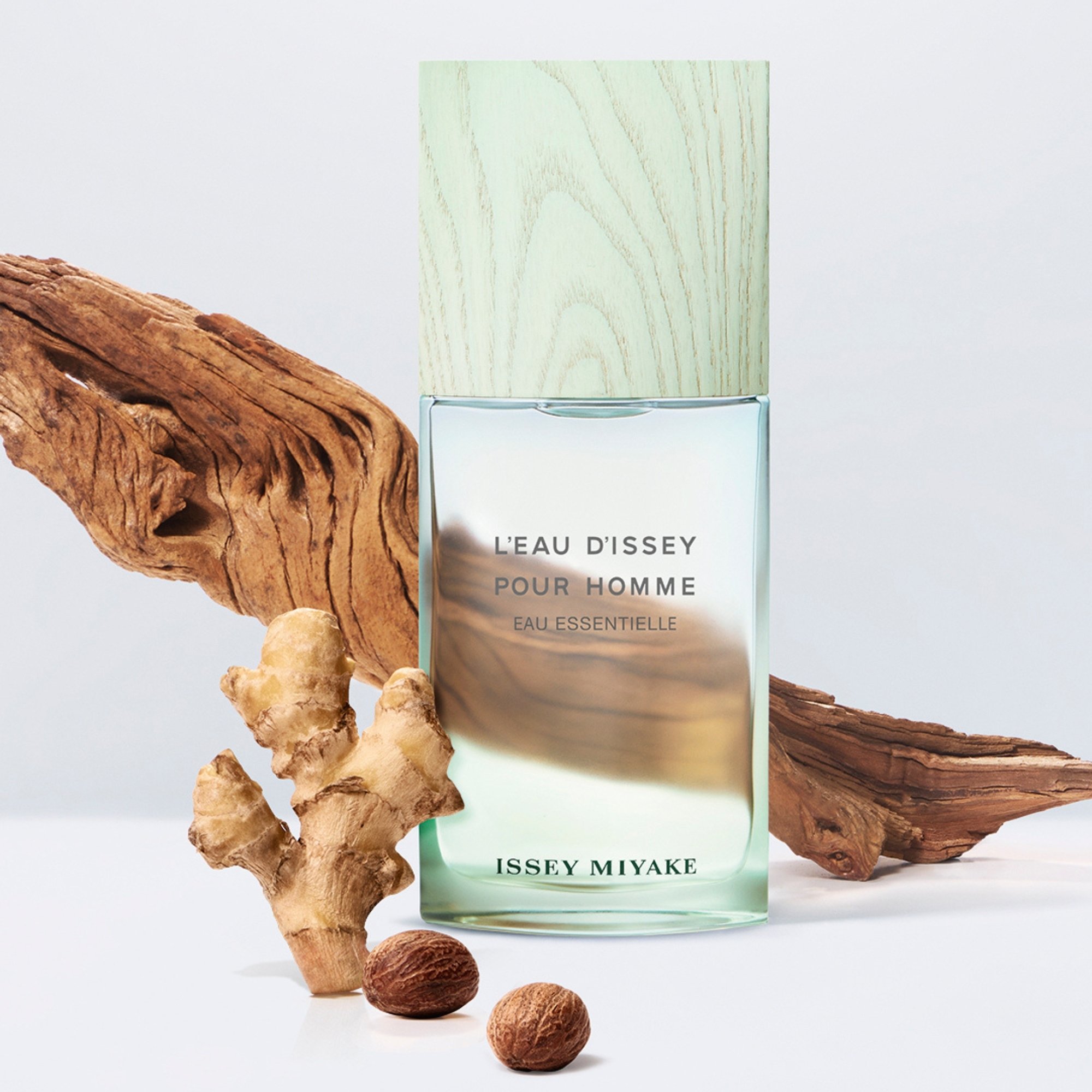 Issey Miyake L'Eau D'Issey Pour Homme Eau Essentielle EDP Spray 75ml - Image 3