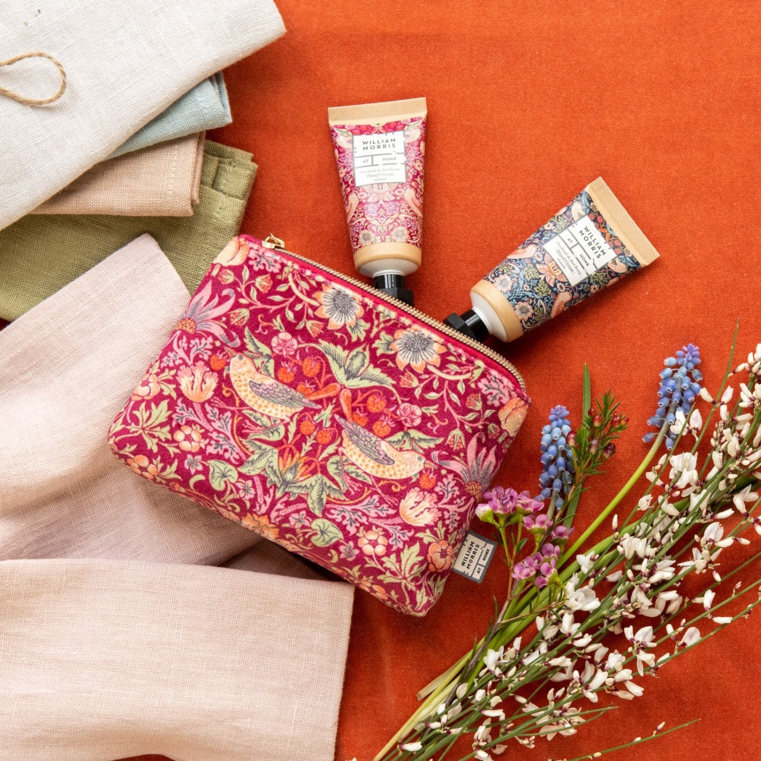 William Morris At Home Strawberry Thief Hand Care Set 2 piece - Image 5