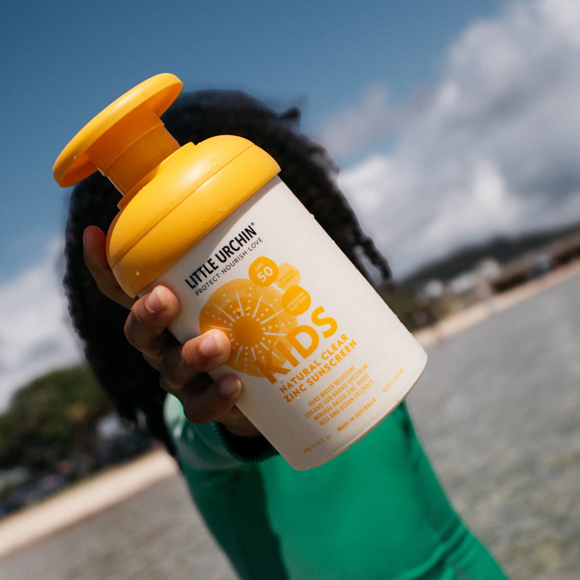 Little Urchin Kids Natural Clear Zinc Sunscreen SPF 50+ Pump 300g - Image 5