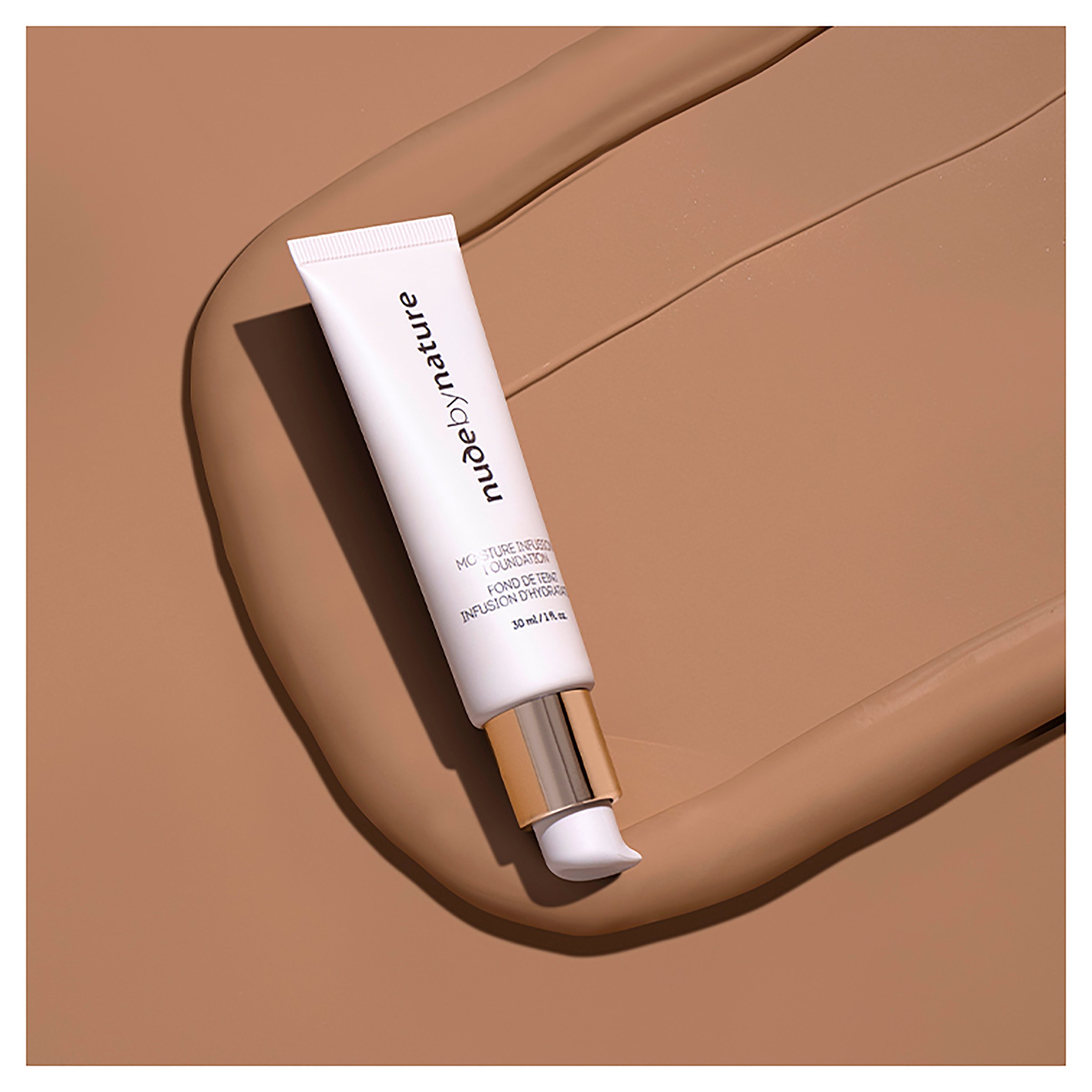 Nude By Nature Moisture Infusion Foundation W8 Classic Tan 30ml - Image 3