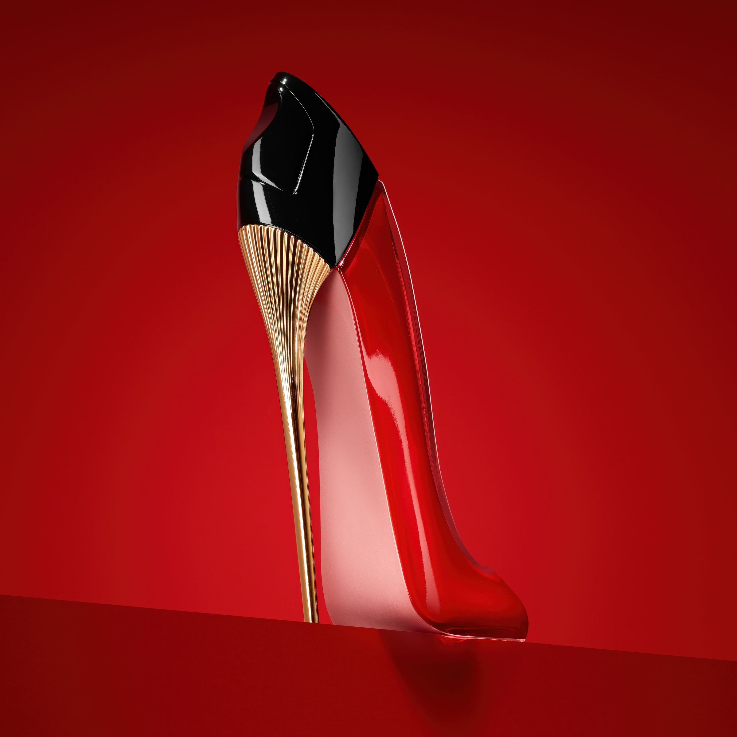 Carolina Herrera Very Good Girl EDP Spray 50ml - Image 4