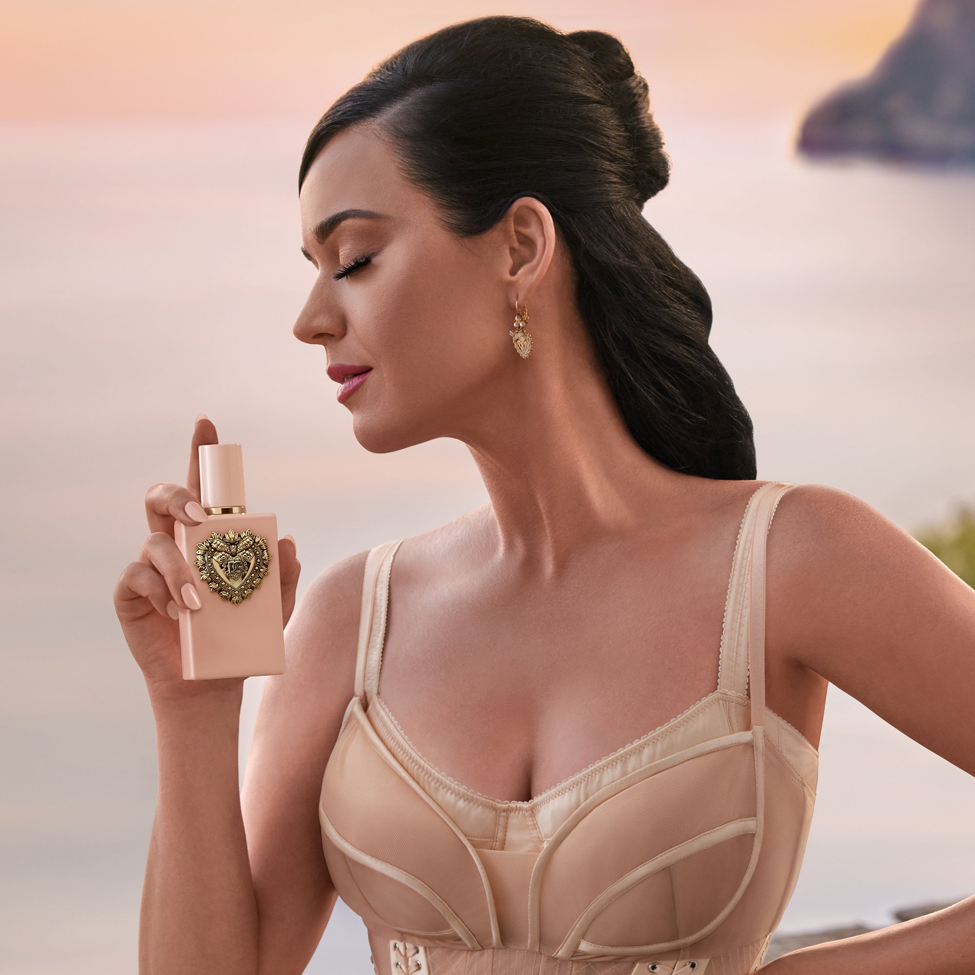 Dolce & Gabbana My Devotion EDP Intense Spray 50ml - Image 4