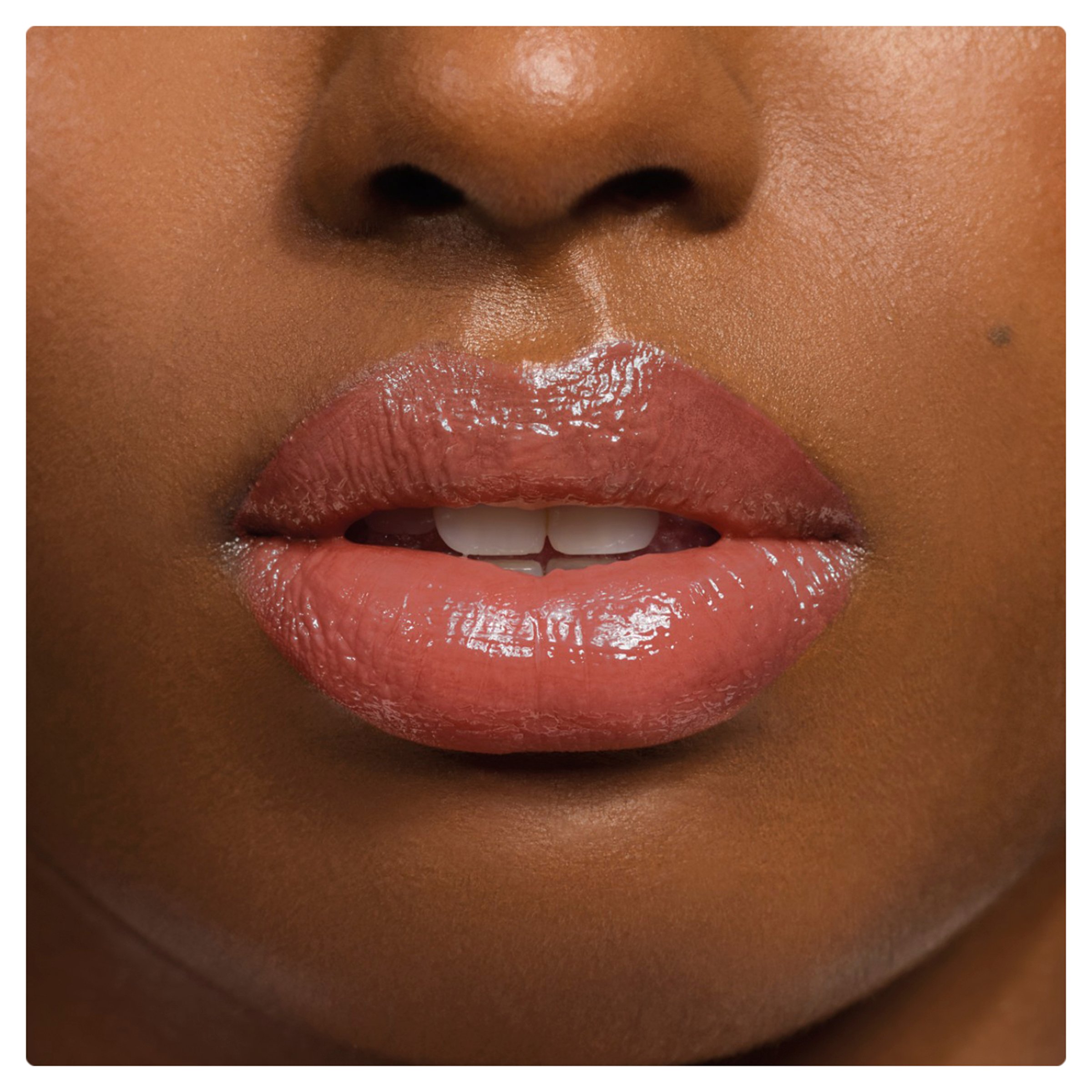 Rimmel Thrill Seeker Lip Latex So Peachy 200 - 6ml - Image 4
