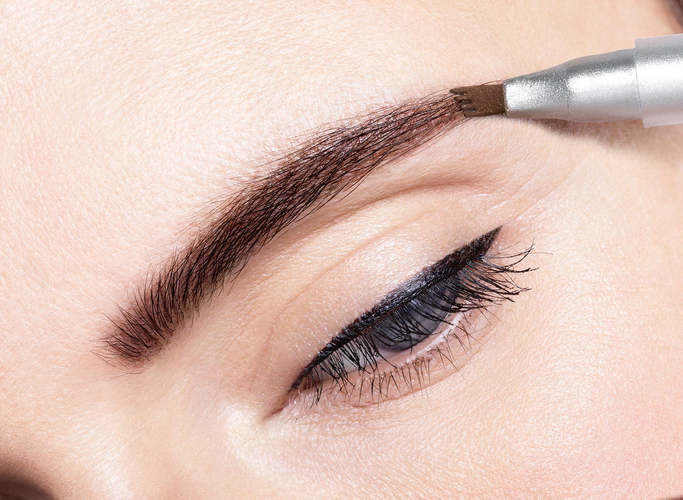 L'Oreal Paris Lipstick Brow Artist Micro Tattoo 103 Brunette 1 each - Image 5