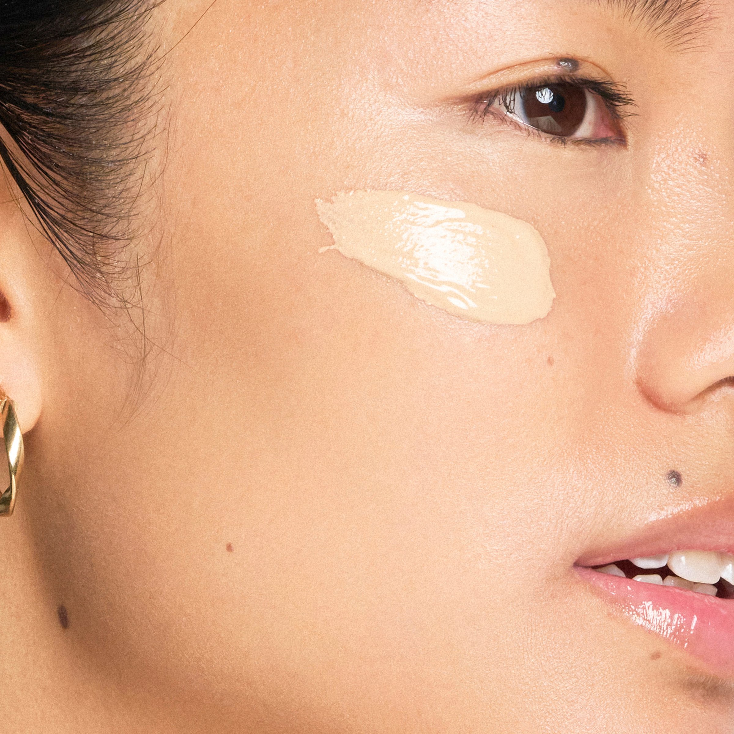 The Jojoba Company Illuminating Tinted Moisturiser SPF15 - 50ml - Image 4